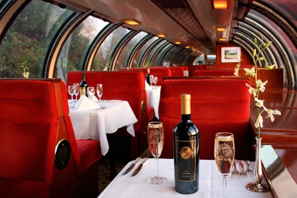 
В поездах могут запретить продажу спиртного в вагонах-ресторанах
