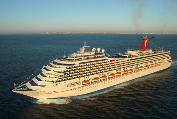
Турист пропал без вести с круизного лайнера Carnival в Мексиканском заливе

