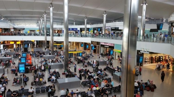 
В лондонском аэропорту Хитроу открыли отдельный терминал для пассажиров из Турции и Бразилии

