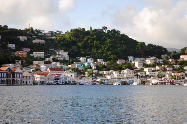 
Власти Гренады нашли способ удешевить въезд в страну, чтобы привлечь туристов 
