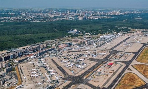 
Главную взлетно-посадочную полосу аэропорта Франкфурта закроют на 2 недели
