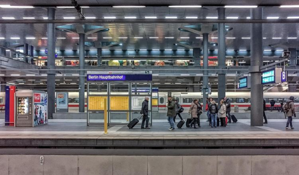 
Берлин продлил действие единого проездного билета за 29 евро
