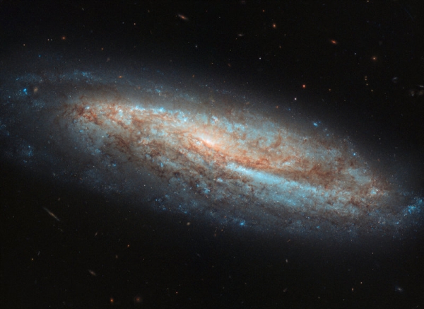 «Хаббл» получил потрясающий снимок галактики в созвездии Рыбы