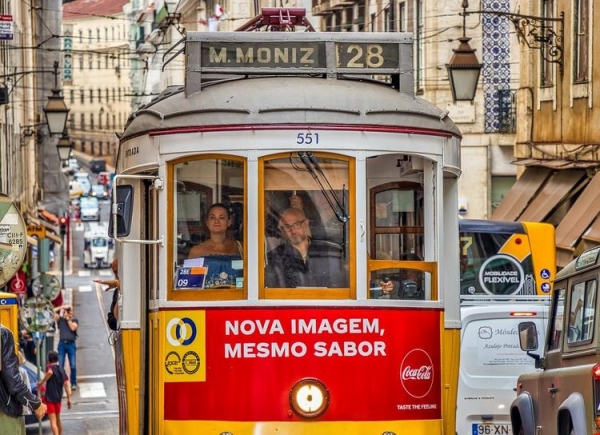
Португальским отельерам официально разрешили не возвращать деньги туристам
