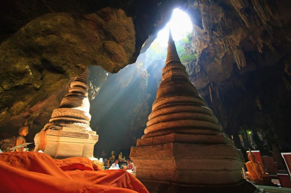 
Тайскую пещеру открывают для туристов спустя полтора года после спасения школьников

