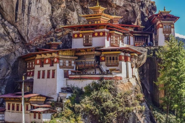 
Власти Бутана ввели туристический налог 250 долларов в день
