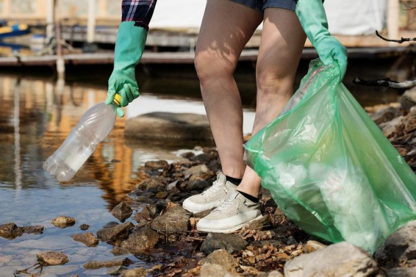 
Таиланд перешел на 10 место в мире по объему пластикового мусора в море
