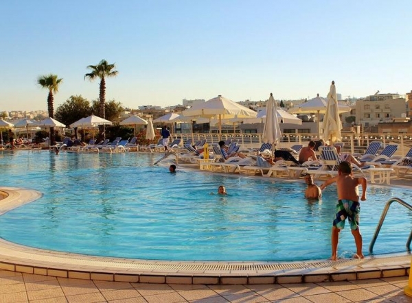 
Мальта отменила все ограничения на въезд для иностранных туристов
