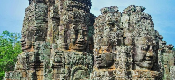 
Камбоджа в два раза сокращает сроки карантина для непривитых туристов
