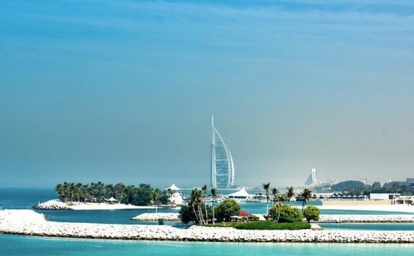 
6 млн туристов и 25 млн ночей в отелях — турпоток в ОАЭ бьет рекорды
