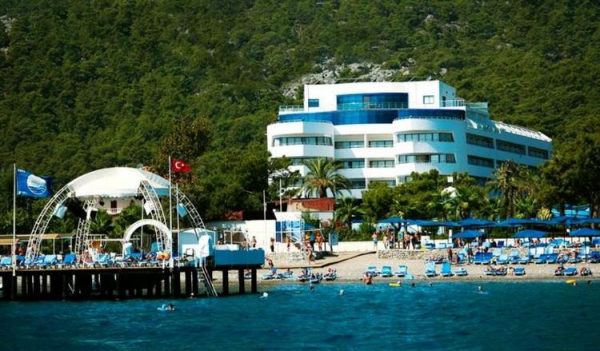 
В Турции новый налог на услуги для туристов шокировал местных отельеров
