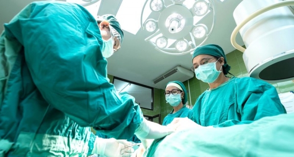 Подсчитано количество отменных из-за COVID-19 хирургических операций