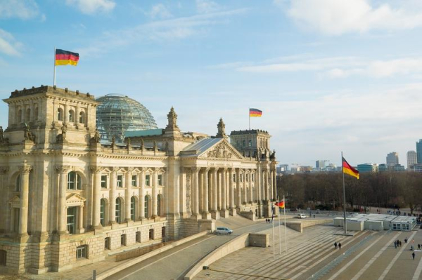 
Германия готовится к радикальным визовым реформам. Кто от этого выиграет?
