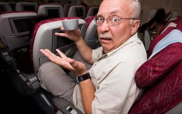 
Что больше всего раздражает пассажиров во время полета?
