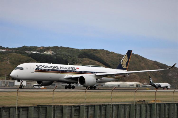 
Singapore Airlines сохранила свои A380, но закупает новые Airbus и Boeing
