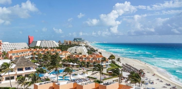 
На мексиканских курортах вводятся новые карантинные правила
