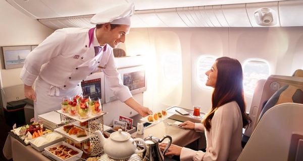 
Turkish Airlines возвращает на пассажирские рейсы ресторанное питание

