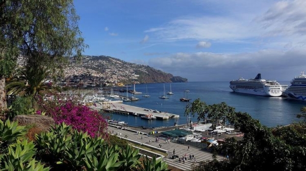 
Остров Мадейра предлагает бесплатные ПЦР-тесты по прибытии всем туристам
