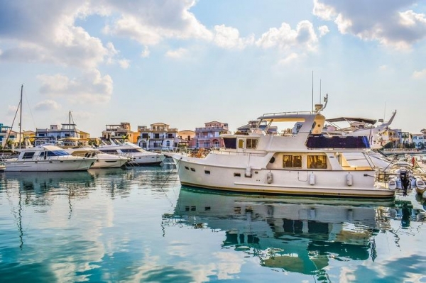 
Кипр последним на Средиземном море снял ограничения перед пасхальными праздниками
