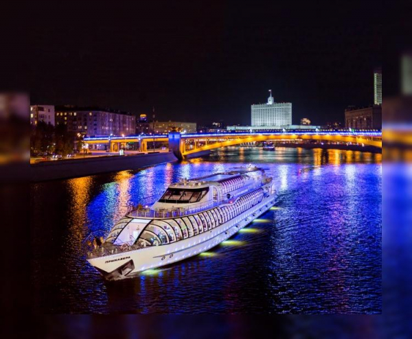 
Флотилия «Рэдиссон Ройал» участвует в панельных дискуссиях трэвел-форума Saint Petersburg Travel Hub
