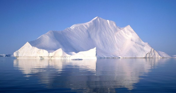 В Антарктиде откололся айсберг рекордных размеров