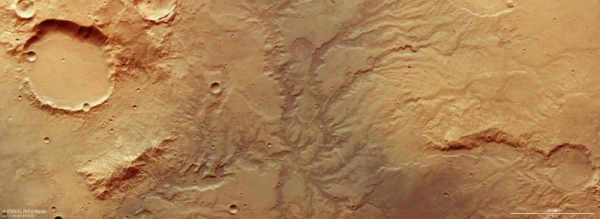 Следы от древних рек на Марсе: новые спутниковые снимки