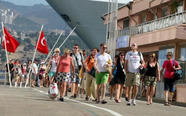 
Вместо налога с отельеров власти Турции решили брать налог с туристов
