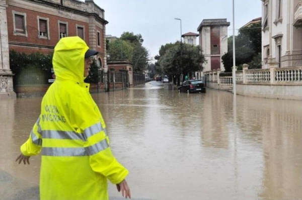 
Вслед за Венецией под воду уходит Тоскана. Что творится с погодой в Италии?
