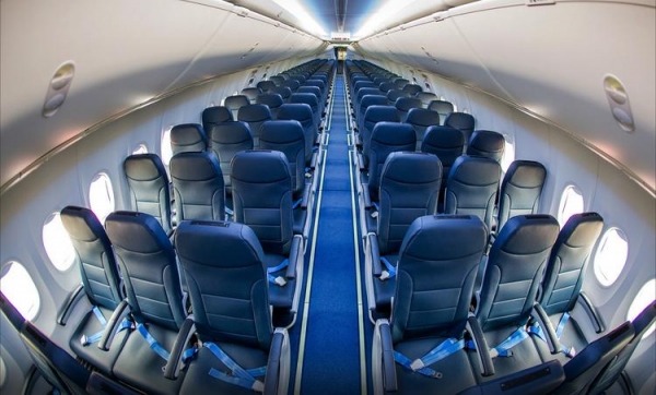 
Вам у окна или в проходе? Пассажиры назвали самое дефицитное место в самолете
