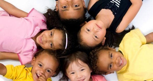 Интеллект детей не зависит от цвета кожи