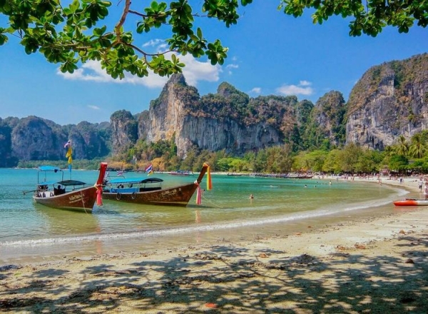
Таиланд снова поменял правила въезда, расширив почти в 5 раз список стран для отдыха без карантина
