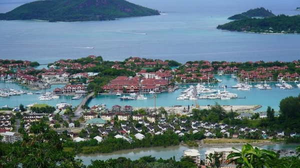 
Сейшельские острова вновь вводят ограничения в связи с резким ростом заболевания коронавирусом
