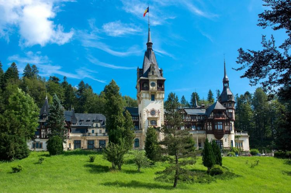 
Король Чарльз открыл гостевой дом в Трансильвании на родине Дракулы
