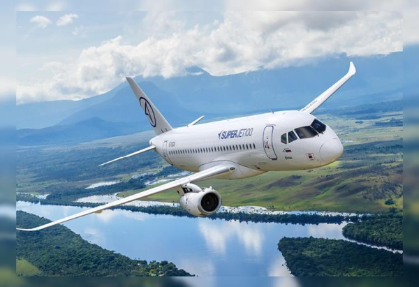 
Российская ОАК продает свою долю в проекте Sukhoi Superjet 100
