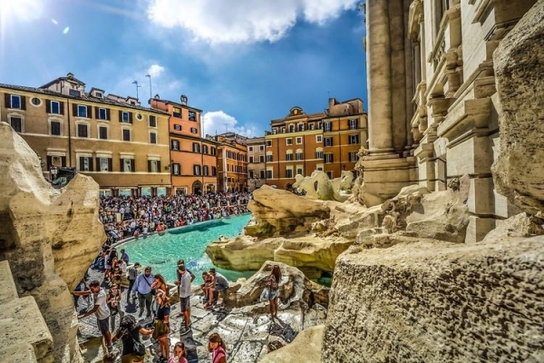 
Италия и Франция первыми в Европе установили тотальный контроль над QR-кодами жителей и туристов

