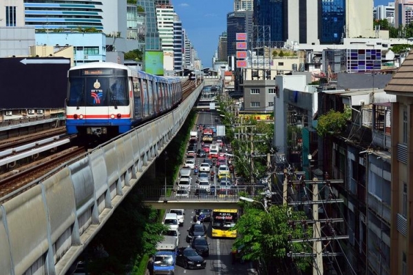 
Путешествия внутри Таиланда придется отложить на неопределенное время
