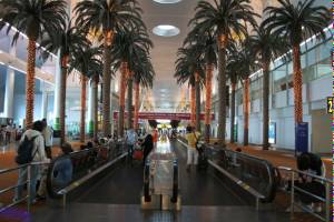 В аэропорту Дубая тестируют «умные тоннели», которые облегчат пассажирам путь до самолета