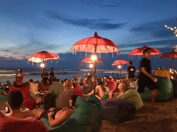 
Индонезия отменяет карантин для прибывающих из-за рубежа туристов
