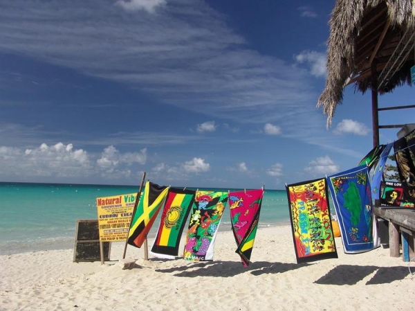 
Ямайка снимает ограничения для туристов в субботу, 16 апреля
