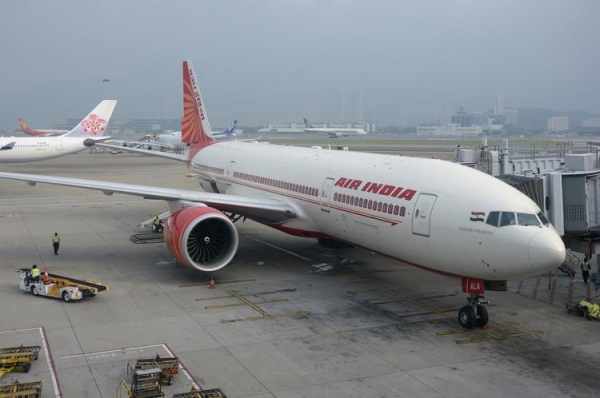 
В Индии успешно приземлился рейс Air India из США с полностью женским экипажем
