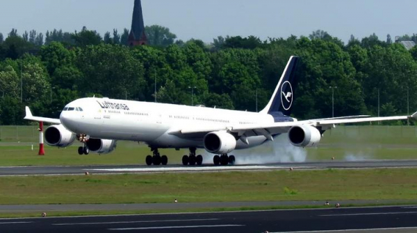 
Рейс Lufthansa дважды возвращался назад из-за проблем с двигателем
