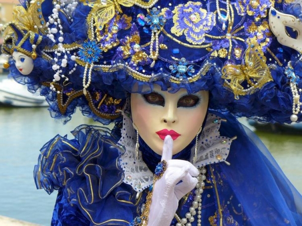 
Карнавал в Венеции в этом году принесет организаторам убытки

