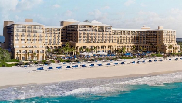 
Пятизвездочный отель Ritz-Carlton в Канкуне закрывается. Кто придет ему на смену?
