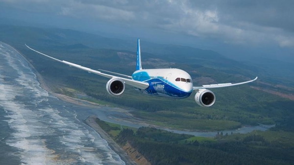 
Чем новый суперсамолет Dreamliner от Boeing отличается от конкурентов?

