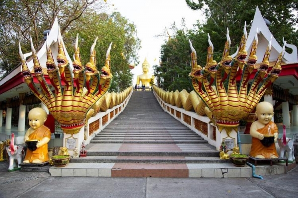 
Таиланд в 2022 году собирается ввести туристический сбор в размере 500 батов
