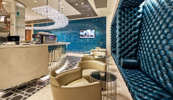 
В аэропорту Парижа открылся роскошный зал ожидания Qatar Airways
