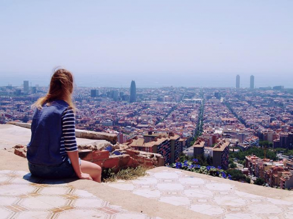 
Испания вводит новую визу для иностранцев с мобильным образом жизни
