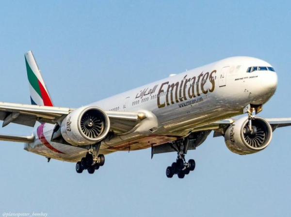 
Сотрудникам Emirates повышают зарплату после нескольких лет сокращений
