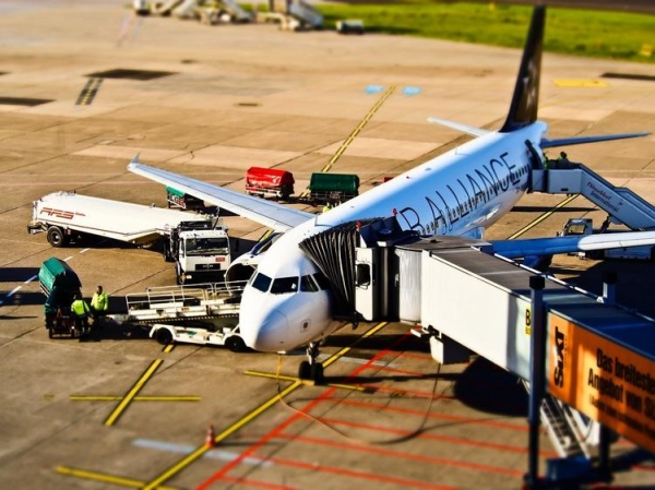 
Европейские авиакомпании договорились о немедленном возврате денег пассажирам за отмененные рейсы
