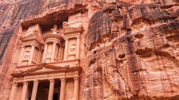 
Иордания отменила 7-дневный карантин для туристов, платные тесты остались
